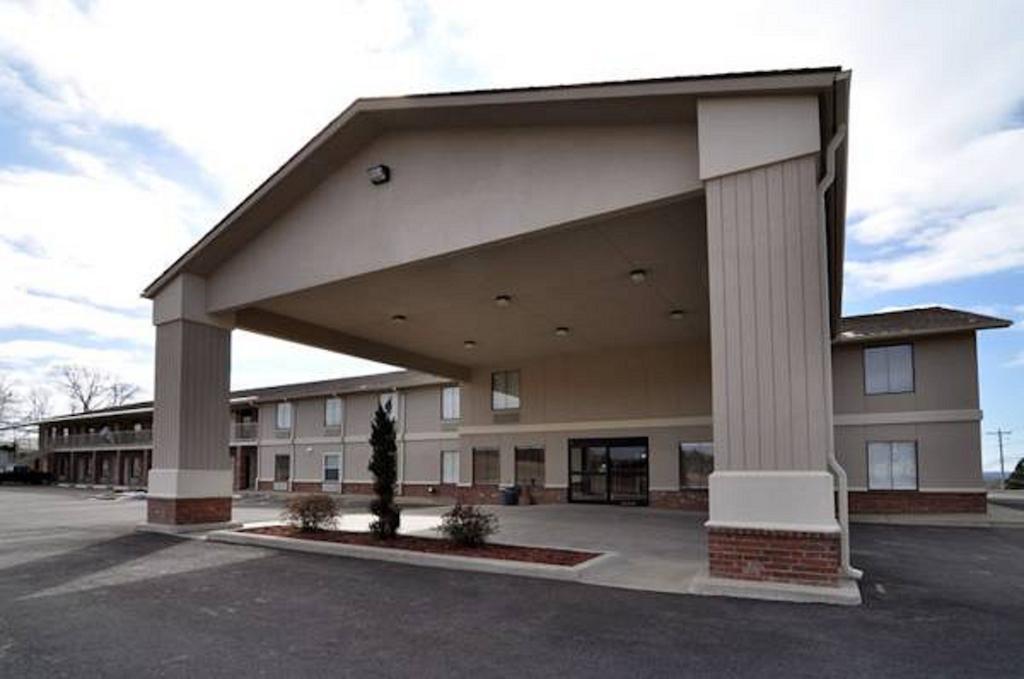 Econo Lodge Inn & Suites غرينبرير المظهر الخارجي الصورة