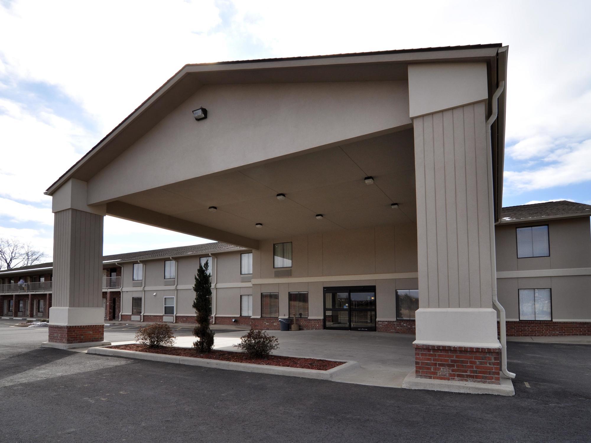 Econo Lodge Inn & Suites غرينبرير المظهر الخارجي الصورة