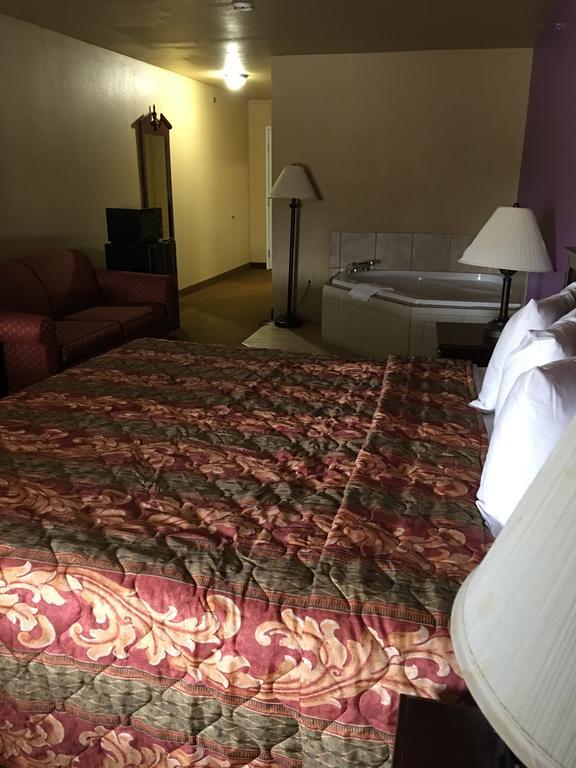 Econo Lodge Inn & Suites غرينبرير المظهر الخارجي الصورة