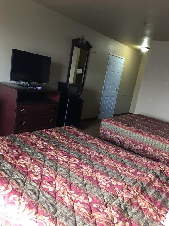 Econo Lodge Inn & Suites غرينبرير المظهر الخارجي الصورة