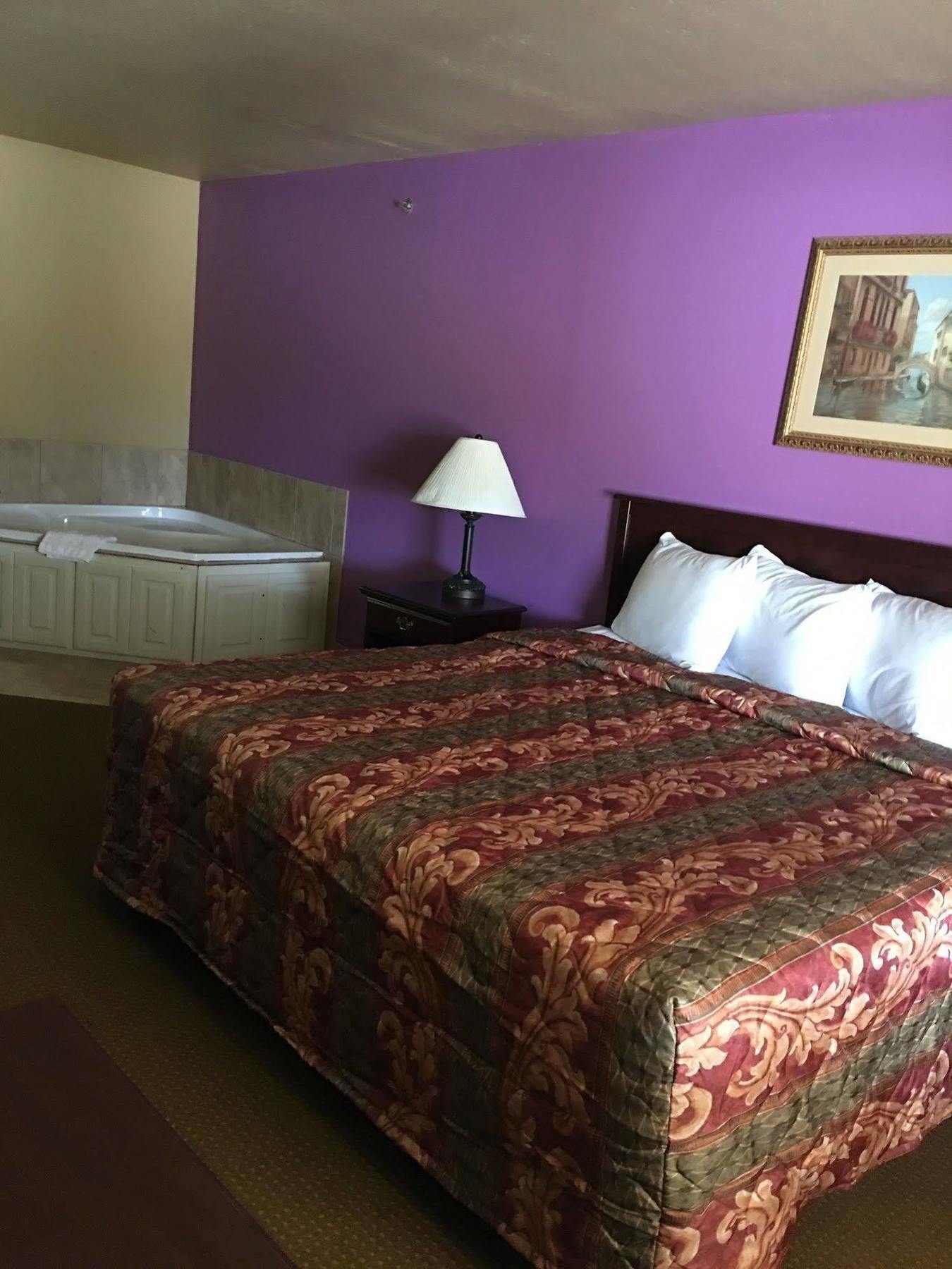 Econo Lodge Inn & Suites غرينبرير المظهر الخارجي الصورة
