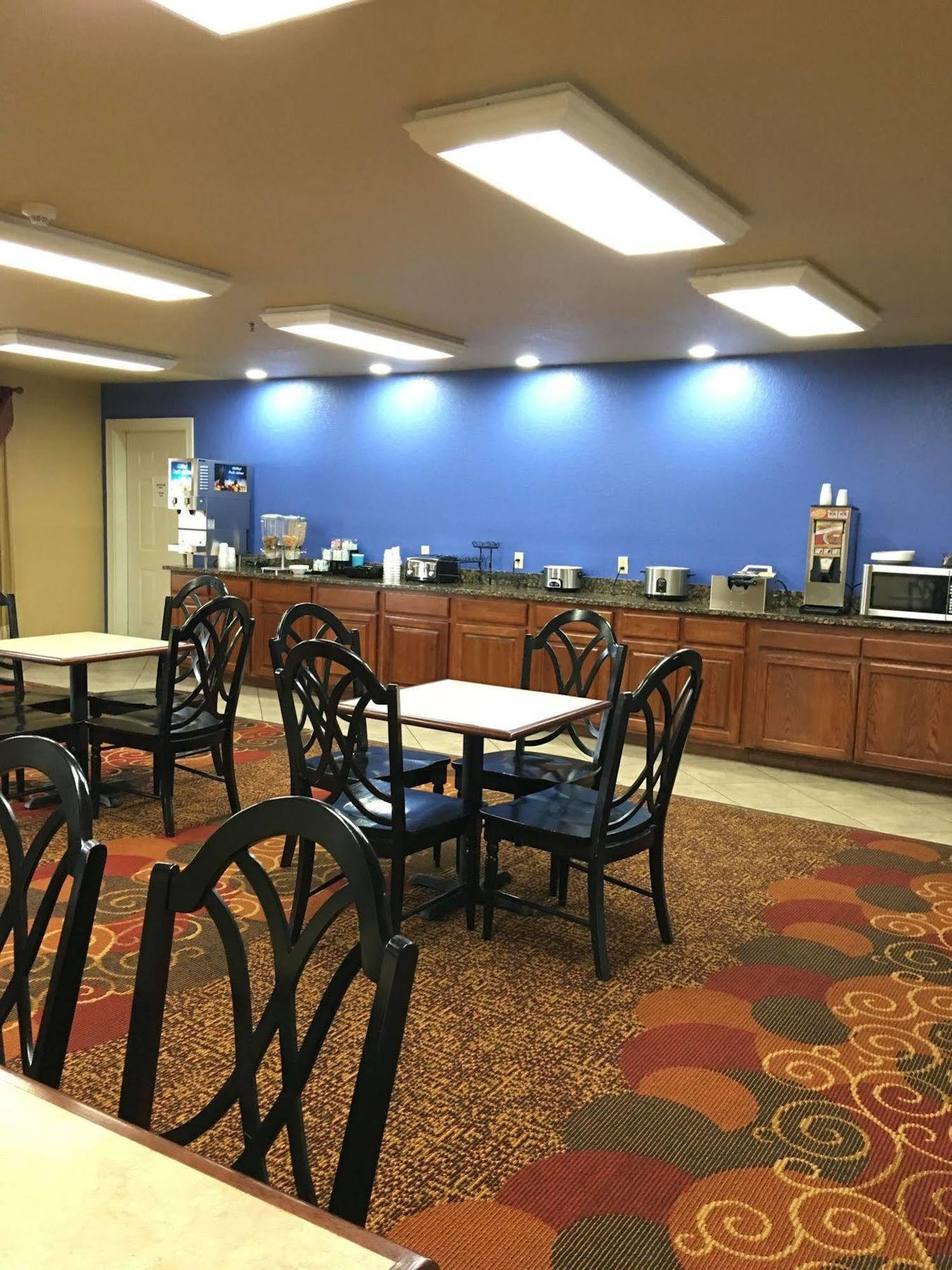 Econo Lodge Inn & Suites غرينبرير المظهر الخارجي الصورة